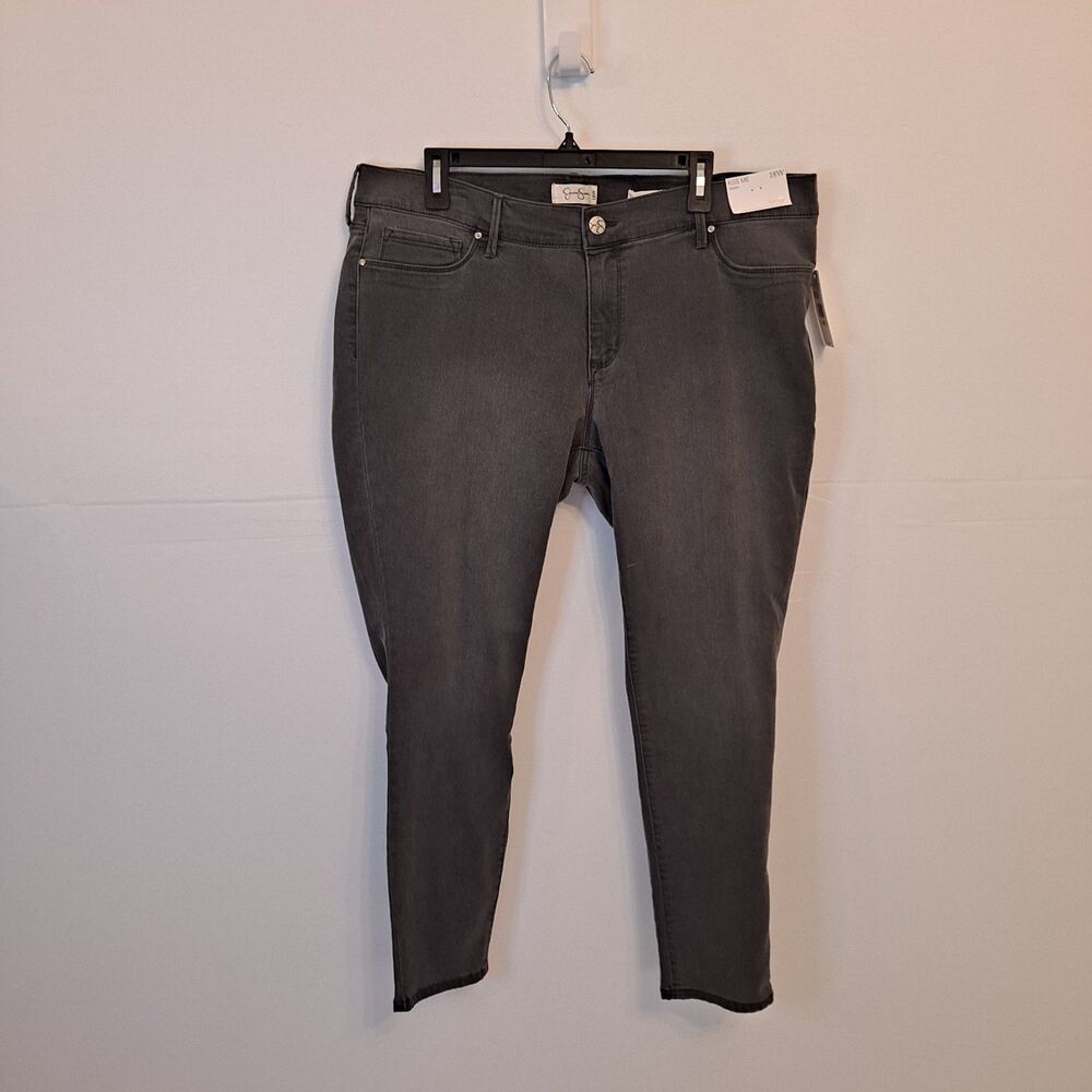 Jessica Simpson Kiss Me Skinny Women's Plus Jeans Size 18W Gray